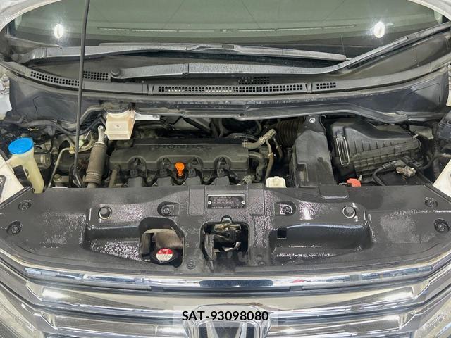 Honda e 2013-12 8224038-18