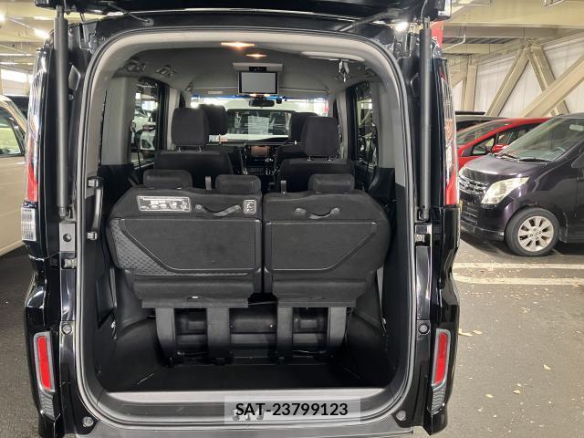 Honda e 2017-05 8224408-7