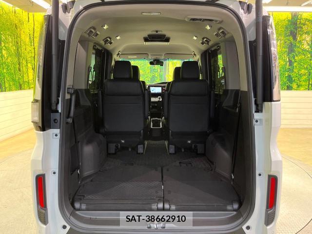 Honda e 2019-06 8224678-10