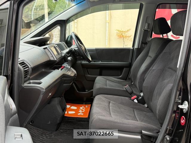 Honda e 2011-10 8224977-10