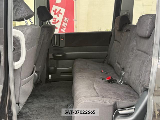 Honda e 2011-10 8224977-11