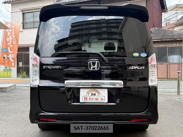 Honda e 2011-10 8224977-7
