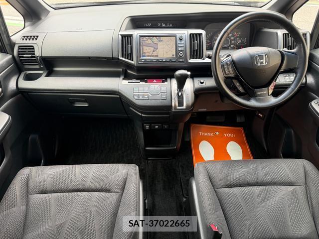 Honda e 2011-10 8224977-9