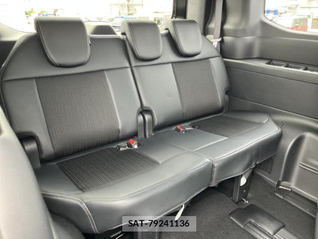 Honda e 2024-11 8225220-5