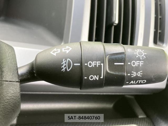 Honda e 2013-10 8225292-12