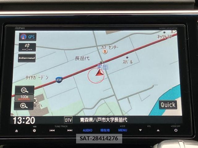 Honda e 2015-05 8225295-9