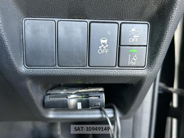 Honda e 2015-09 8225618-10