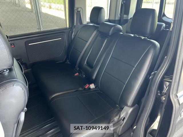 Honda e 2015-09 8225618-15