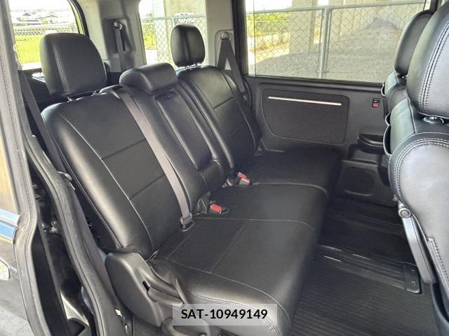 Honda e 2015-09 8225618-17