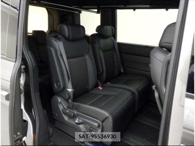 Honda e 2022-11 8216445-4
