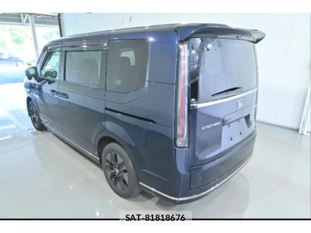 Honda e 2023-07 8216450-1