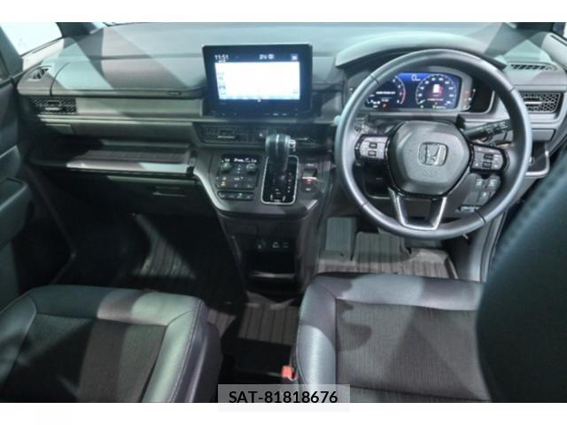 Honda e 2023-07 8216450-2
