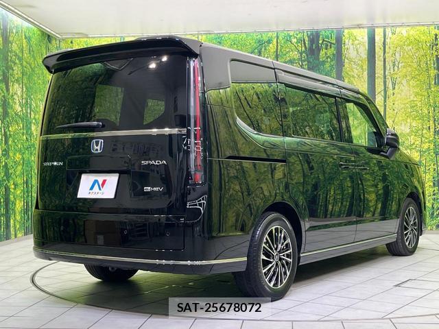 Honda e 2024-03 8216590-17