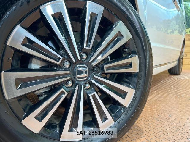 Honda e 2025-11 8216785-14