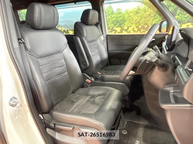 Honda e 2025-11 8216785-8
