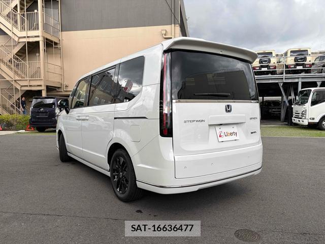 Honda e 2026-06 8216847-16