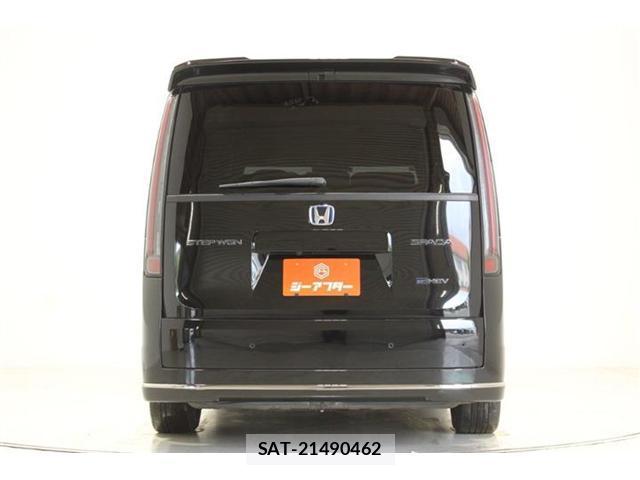 Honda e 2022-07 8216939-11