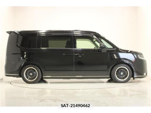 Honda e 2022-07 8216939-13