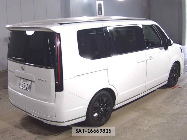 Honda e 2022-08 8217407-0