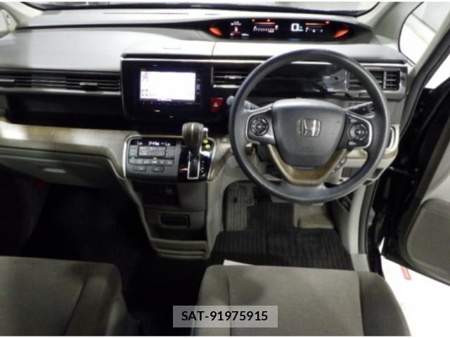Honda e 2015-10 8217475-2