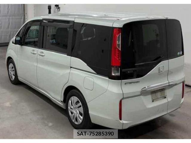 Honda e 2015-07 8217589-4