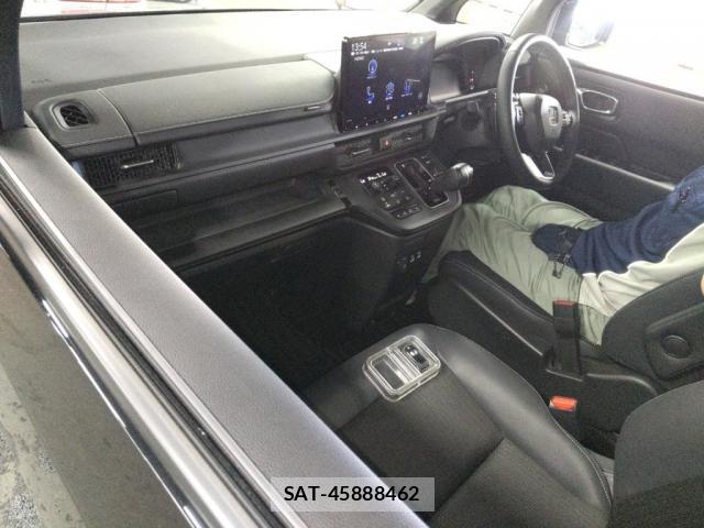 Honda e 2023-05 8217971-2