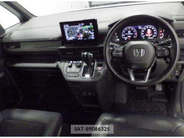 Honda e 2023-03 8218032-2