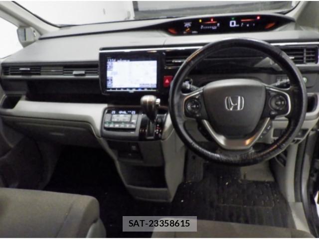 Honda e 2018-07 8218033-2