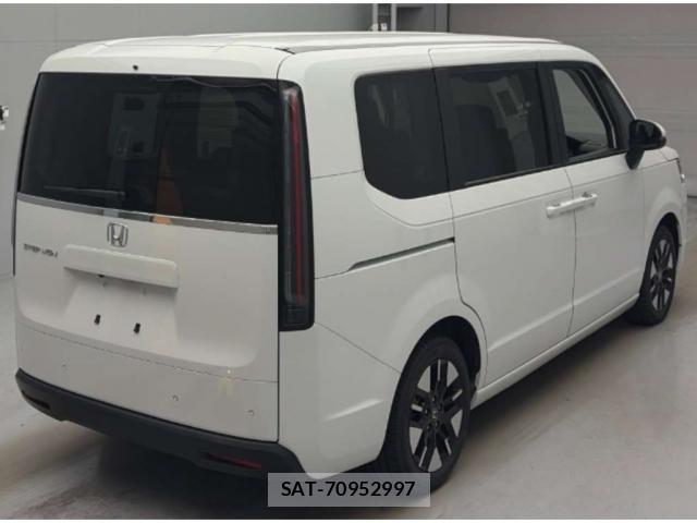 Honda e 2023-06 8218049-1