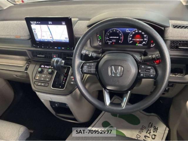 Honda e 2023-06 8218049-2