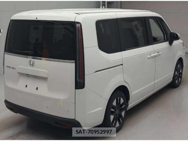 Honda e 2023-06 8218049-4