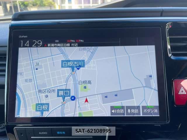 Honda e 2019-12 8218123-4
