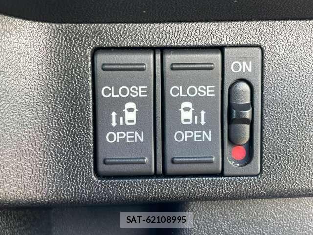 Honda e 2019-12 8218123-8