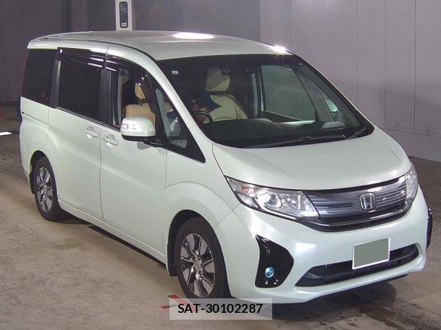 Honda e 2015-06 8218956-0