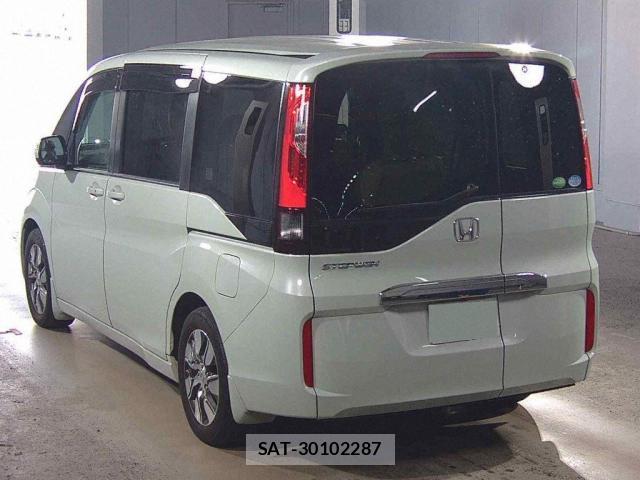 Honda e 2015-06 8218956-1