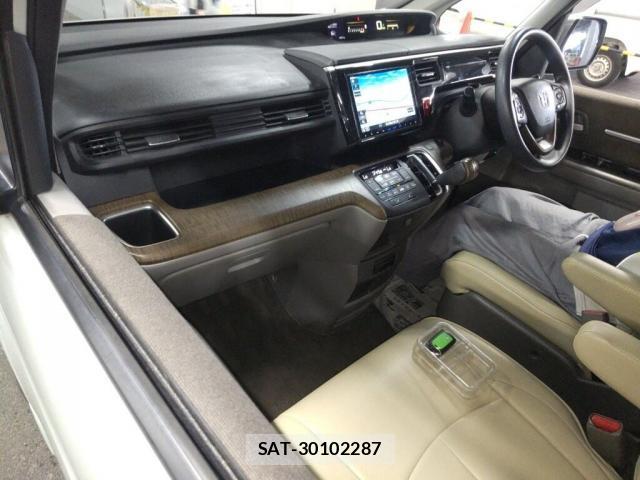 Honda e 2015-06 8218956-2