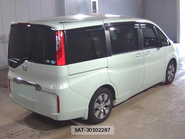 Honda e 2015-06 8218956-4