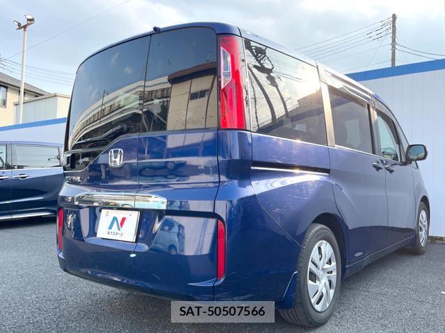 Honda e 2015-08 8219188-16