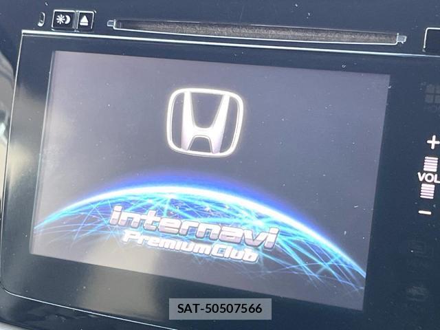 Honda e 2015-08 8219188-2