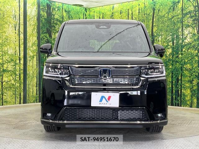 Honda e 2026-03 8219307-13
