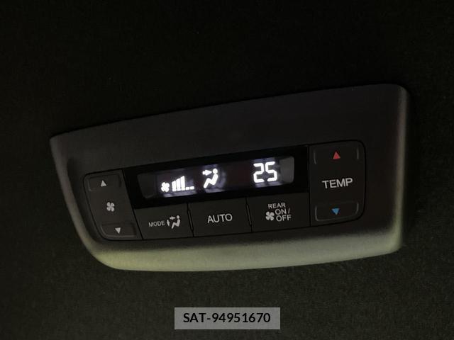 Honda e 2026-03 8219307-6