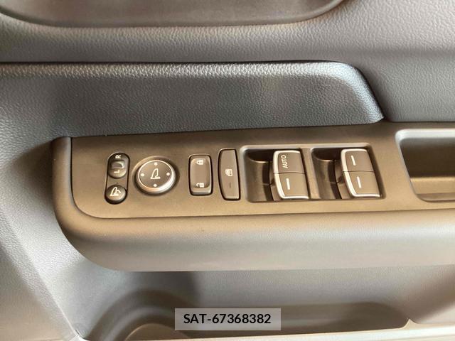 Honda e 2026-06 8220256-10