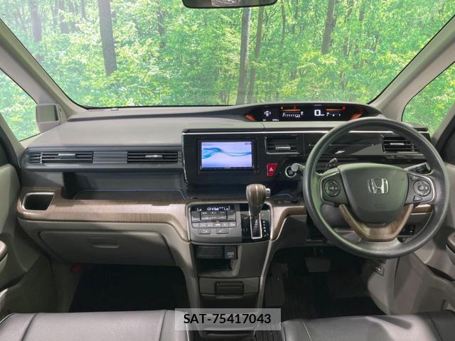 Honda e 2015-09 8220326-1