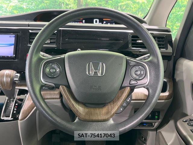 Honda e 2015-09 8220326-11