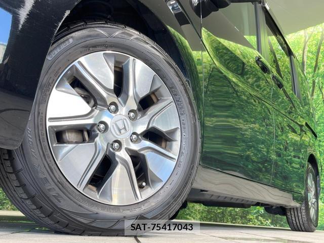Honda e 2015-09 8220326-13