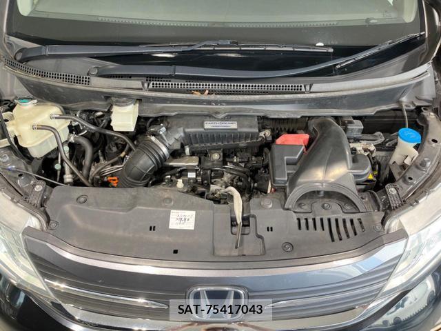 Honda e 2015-09 8220326-18