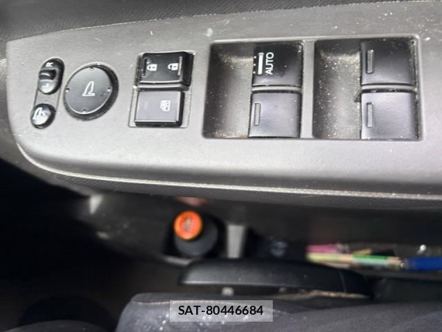 Honda e 2011-08 8221380-17