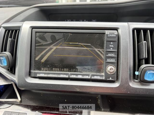 Honda e 2011-08 8221380-18
