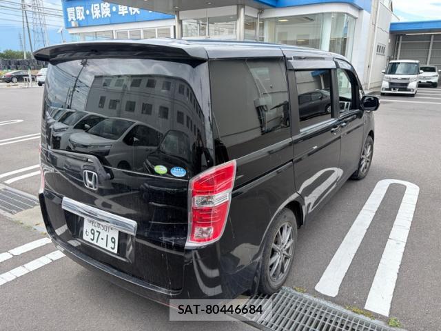 Honda e 2011-08 8221380-3