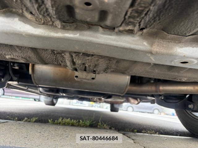 Honda e 2011-08 8221380-7